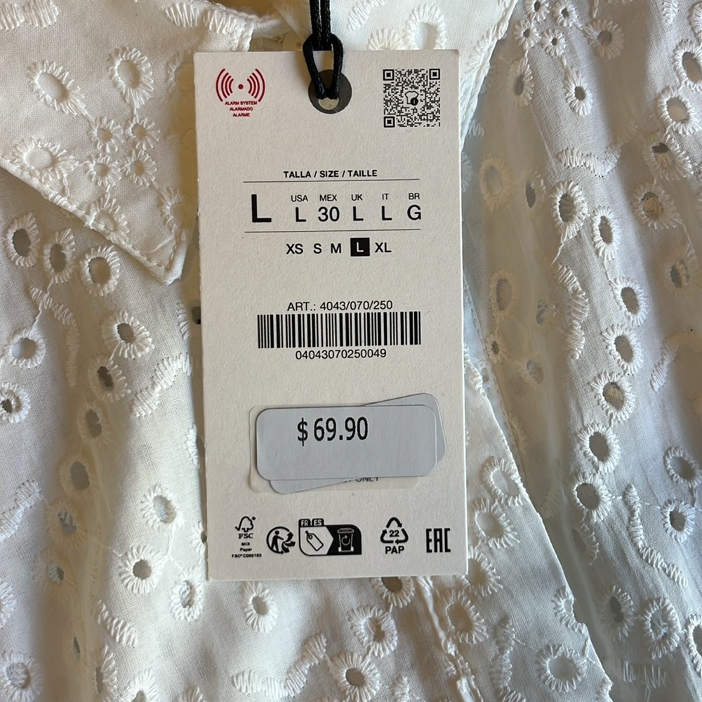 Zara white eyelet puff sleeve blouse NWT - Picture 3 of 5